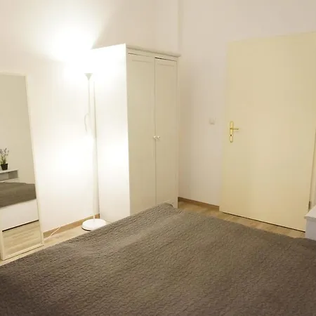 Apartment 2 Bedroom Flat For Families & Calm Guests Berlin