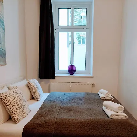 2 Bedroom Flat For Families & Calm Guests *