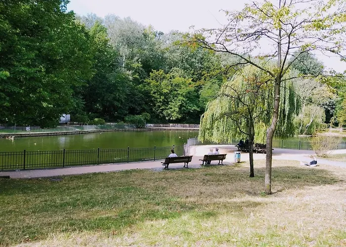 2 Bedroom Flat For Families & Calm Guests