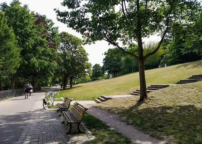 2 Bedroom Flat For Families & Calm Guests