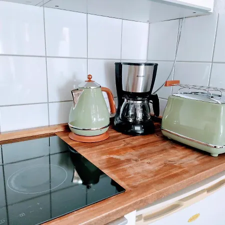 2 Bedroom Flat For Families & Calm Guests Daire