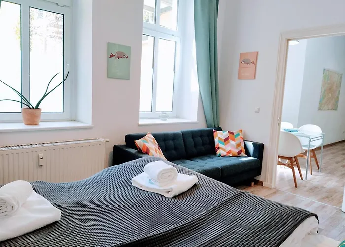 2 Bedroom Flat For Families & Calm Guests